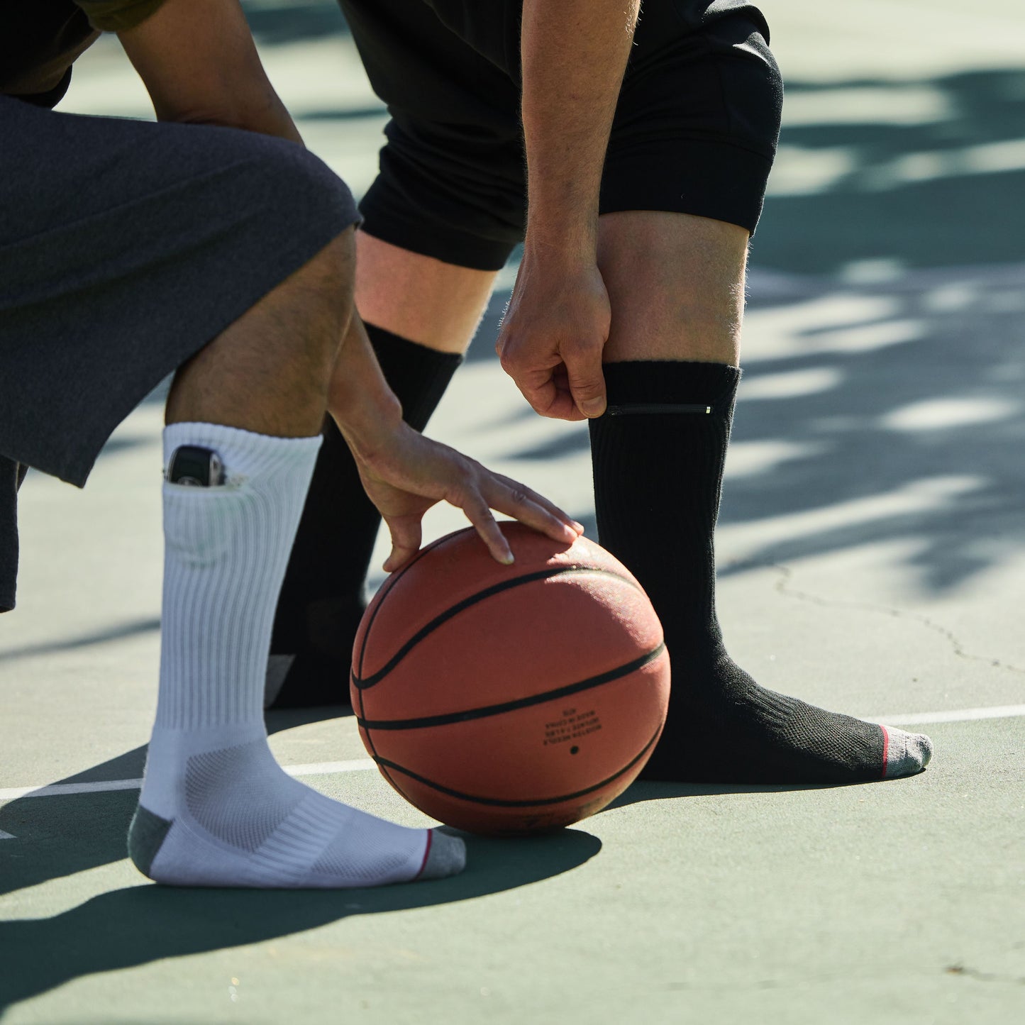 
                  
                    Pocket Socks® Crew Black, Large
                  
                